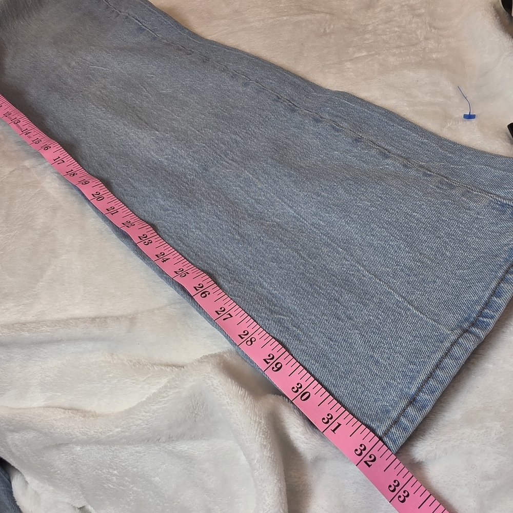 Abercrombie & Fitch High-Rise 90s Relaxed Jeans 4/27 - Picture 9 of 11
